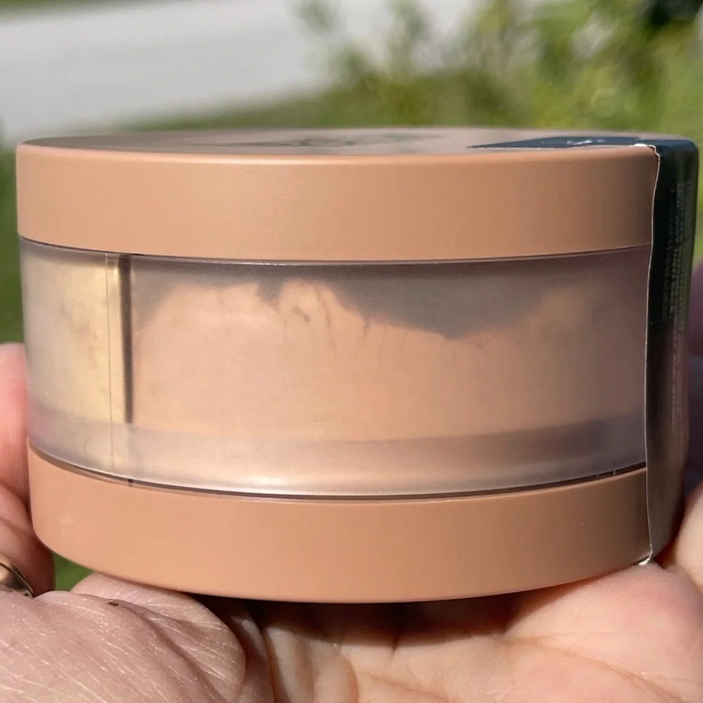Make Up For Ever Twist & Light Finishing Powder In 3 Tan